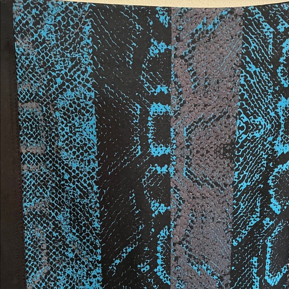 Alfani 2 piece sleeveless blouse and skirt size 8/medium black/teal - Picture 3 of 15